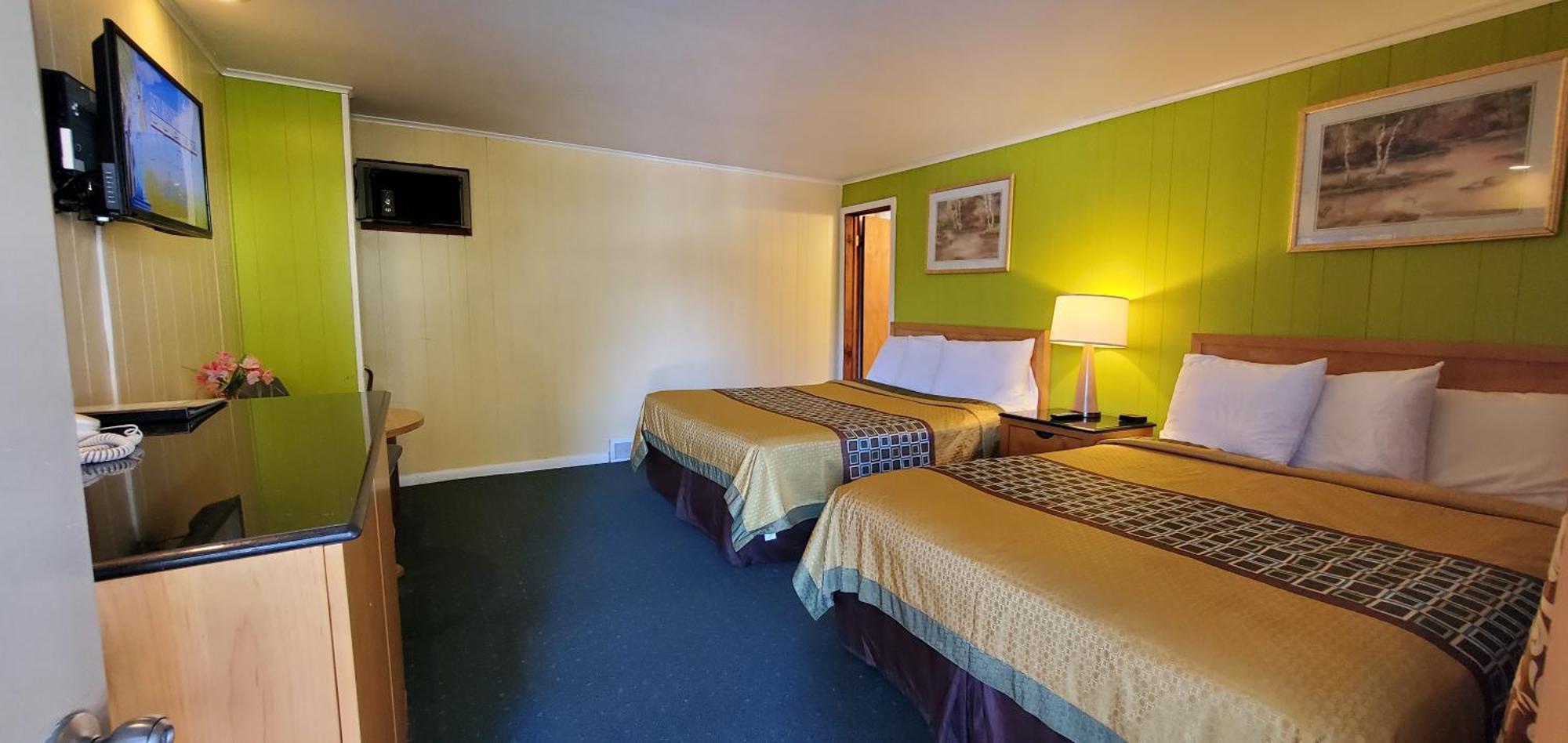 Pinebrook Motel