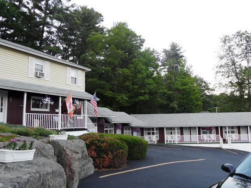 Pinebrook Motel 2*