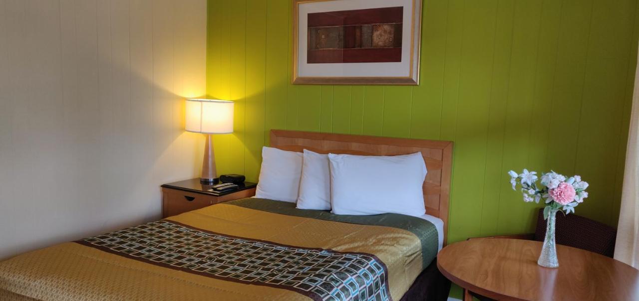 Motel Pinebrook Lake George