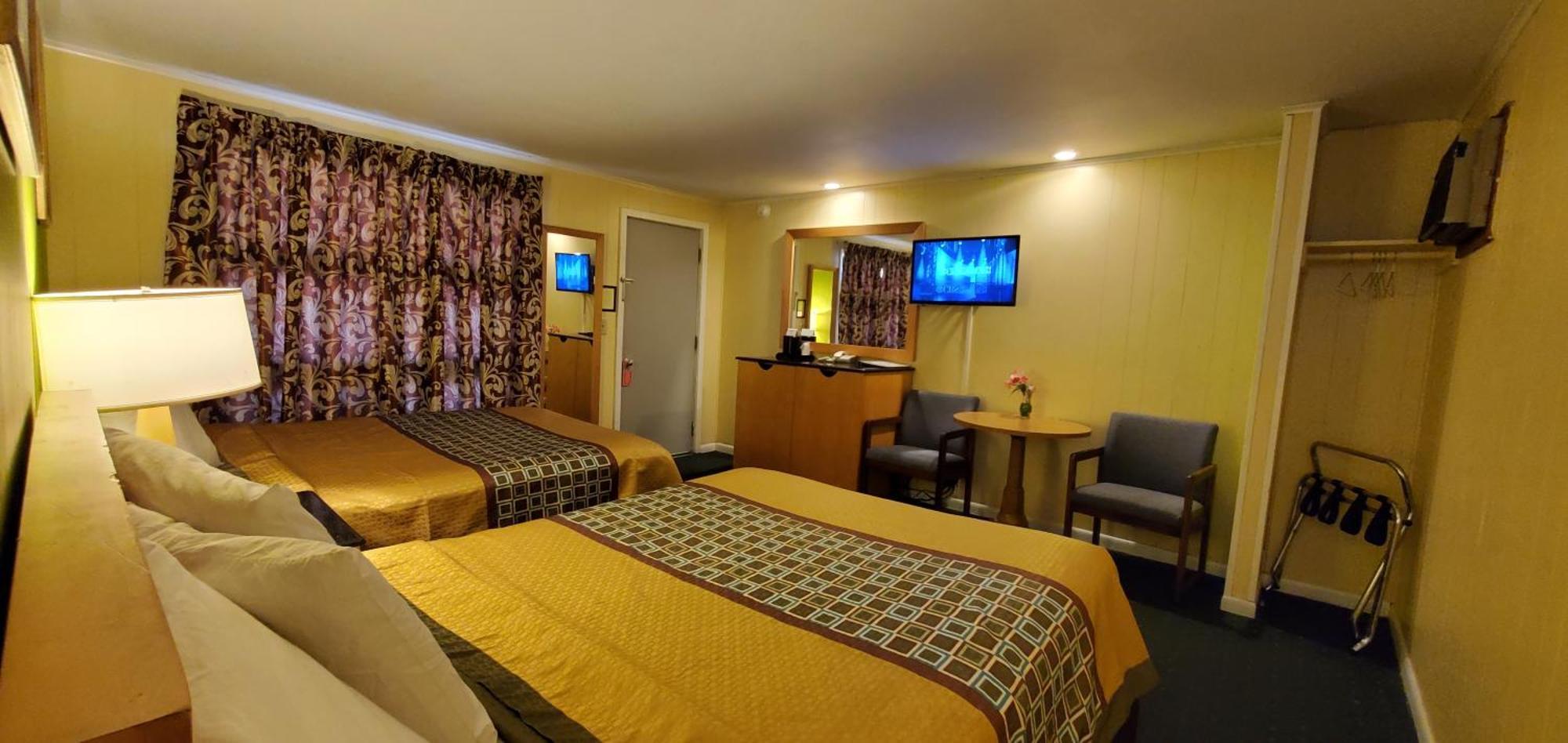 Pinebrook Motel